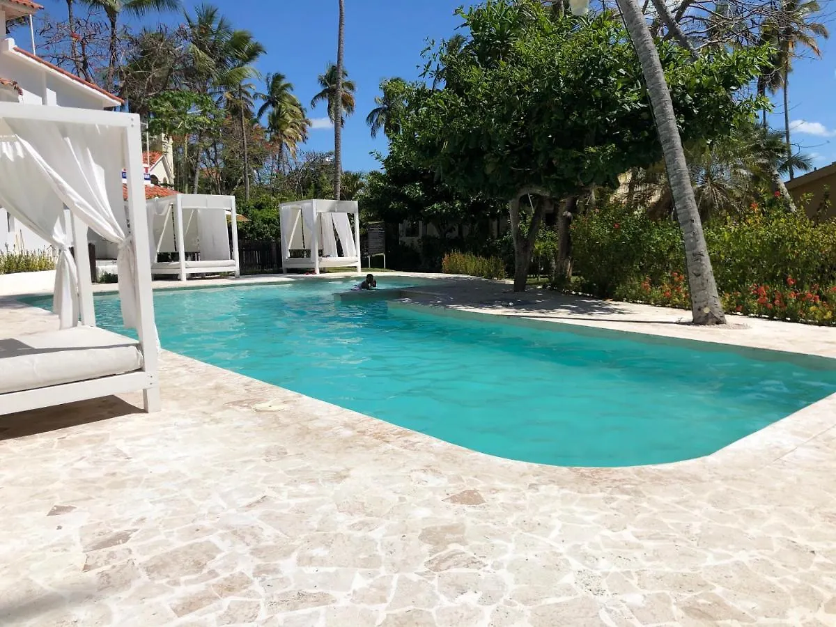 V&V Beach House بونتا كانا بيت للعطل